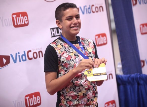 Gay YouTube Superstar Shocks Fans by Renouncing Lifestyle, Giving Life to Christ